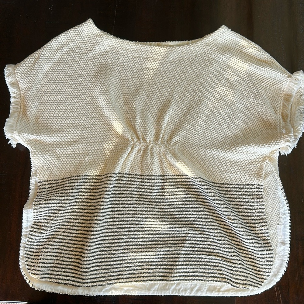 Zara girls size 9/10 poncho style top